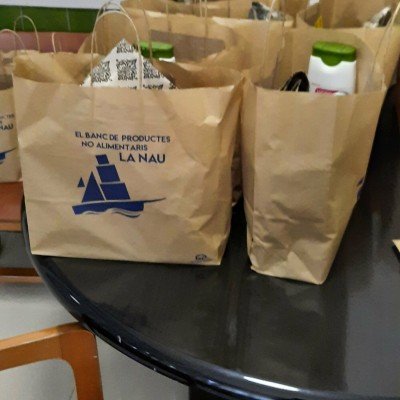 El repartiment de productes d’higiene personal també ha suposat un regal nadalenc per les persones residents
