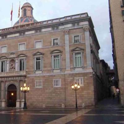 L’Ajuntament demana a la Sareb destinar a lloguer social els pisos que té buits a Barcelona